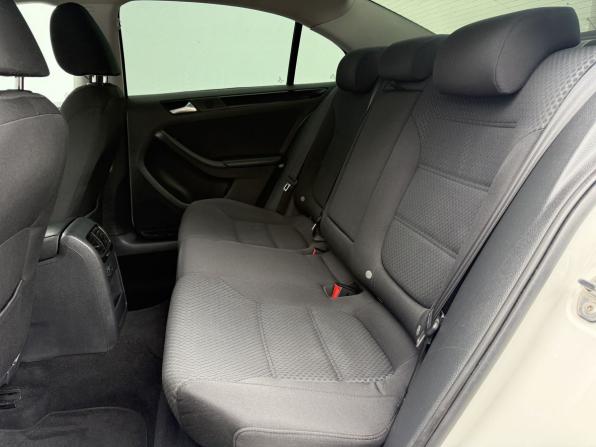 Volkswagen Jetta VI с пробегом 2013 года, цена 890 000 рублей, 211803 км, седан, Автокод Объявления