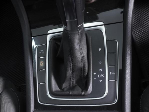 Volkswagen Golf VII с пробегом 2014 года, цена 1 330 000 рублей, 93330 км, универсал, Автокод Объявления