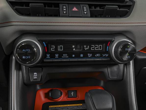 Toyota RAV4 V (XA50) с пробегом 2021 года, цена 4 169 000 рублей, 29204 км, внедорожник, Автокод Объявления