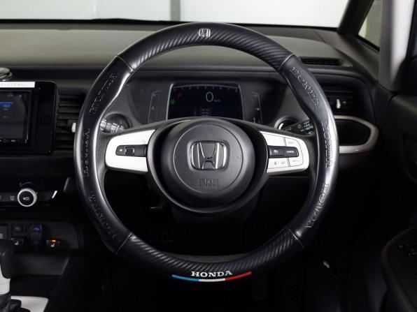 Honda Fit IV с пробегом 2022 года, цена 1 299 995 рублей, 98812 км, хэтчбек, Автокод Объявления