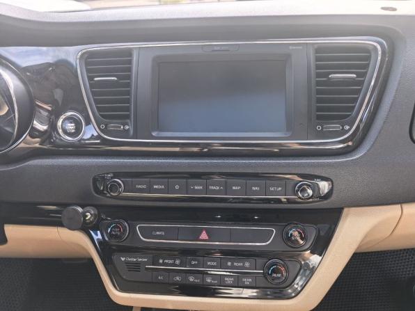 Kia Carnival III с пробегом 2018 года, цена 2 610 000 рублей, 132619 км, минивэн, Автокод Объявления