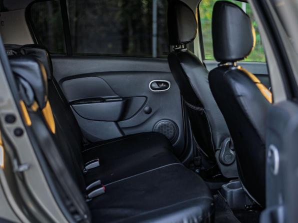 Renault Sandero II Рестайлинг с пробегом 2021 года, цена 1 210 000 рублей, 68655 км, хэтчбек, Автокод Объявления