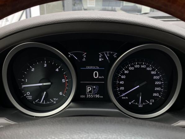 Toyota Land Cruiser 200 Series Рестайлинг 1 с пробегом 2012 года, цена 2 449 000 рублей, 355194 км, внедорожник, Автокод Объявления