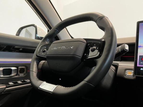 JETOUR DASHING I с пробегом 2024 года, цена 2 900 000 рублей, 11742 км, внедорожник, Автокод Объявления