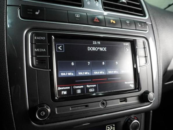 Volkswagen Polo V Рестайлинг с пробегом 2019 года, цена 1 054 000 рублей, 114724 км, седан, Автокод Объявления