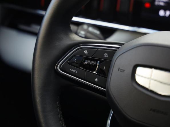 Geely Atlas II с пробегом 2024 года, цена 3 099 000 рублей, 24925 км, внедорожник, Автокод Объявления