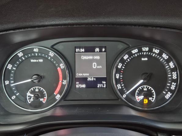 Skoda Octavia IV (A8) с пробегом 2020 года, цена 2 370 000 рублей, 67221 км, лифтбек, Автокод Объявления