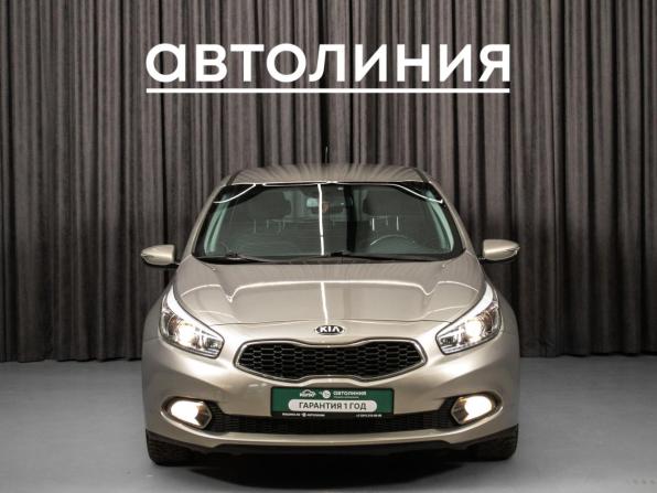 Kia Ceed II с пробегом 2012 года, цена 1 049 000 рублей, 217000 км, хэтчбек, Автокод Объявления