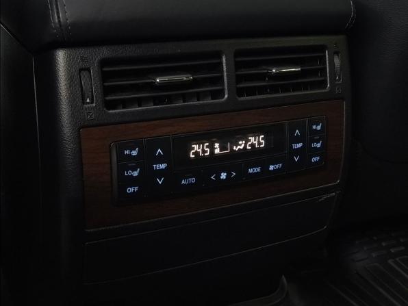 Toyota Land Cruiser 200 Series Рестайлинг 2 с пробегом 2018 года, цена 6 050 000 рублей, 219529 км, внедорожник, Автокод Объявления