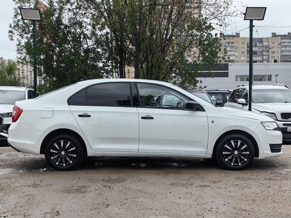 Skoda Rapid I с пробегом 2016 года, цена 459 000 рублей, 392208 км, лифтбек, Автокод Объявления