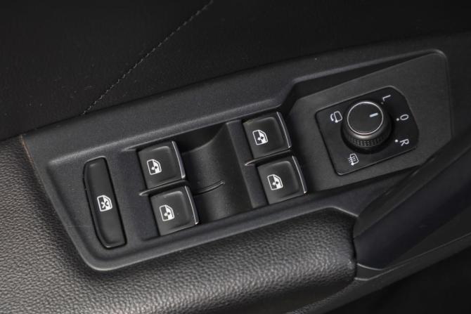 Volkswagen Tiguan II с пробегом 2021 года, цена 3 599 000 рублей, 104000 км, внедорожник, Автокод Объявления