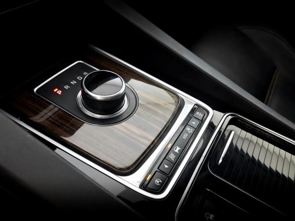 Jaguar F-Pace I с пробегом 2016 года, цена 2 295 000 рублей, 128810 км, внедорожник, Автокод Объявления