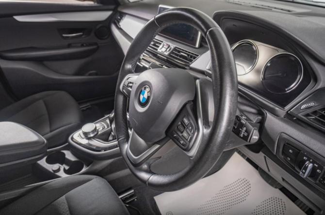 BMW 2 серии Active Tourer F45 Рестайлинг с пробегом 2018 года, цена 1 469 000 рублей, 95000 км, компактвэн, Автокод Объявления