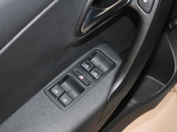Volkswagen Polo V Рестайлинг с пробегом 2020 года, цена 1 349 900 рублей, 138510 км, седан, Автокод Объявления