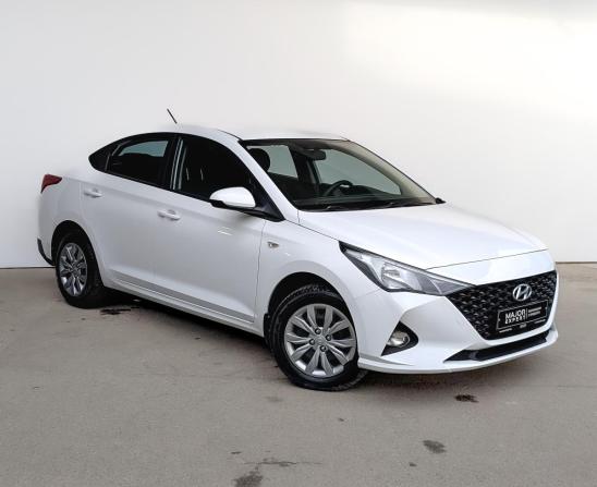 Hyundai Solaris II Рестайлинг с пробегом 2022 года, цена 1 550 000 рублей, 52313 км, седан, Автокод Объявления