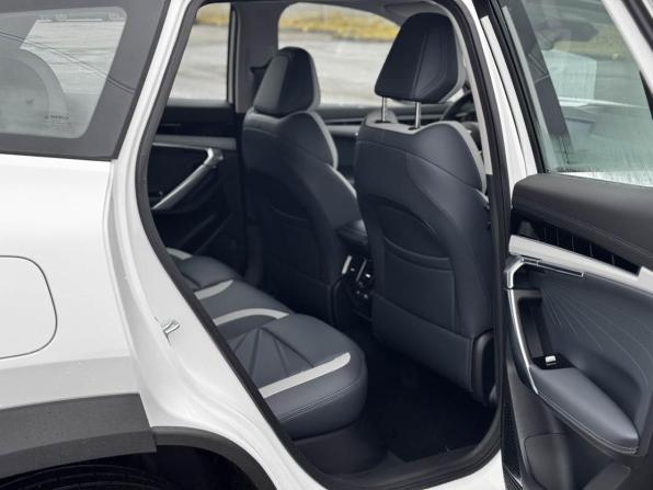 Новый Geely Atlas II 2026 года, цена 3 449 990 рублей, внедорожник, Автокод Объявления