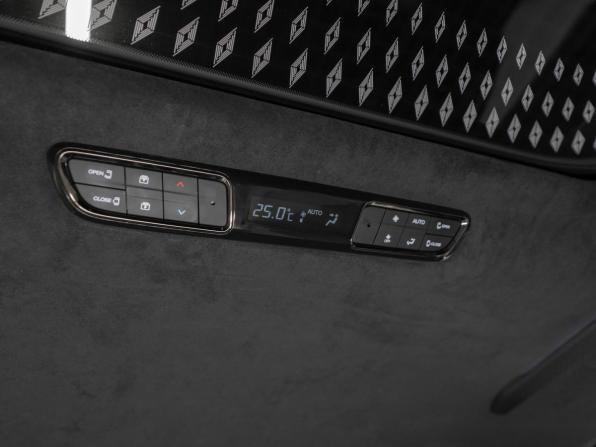 GAC M8 с пробегом 2024 года, цена 4 250 000 рублей, 49874 км, минивэн, Автокод Объявления