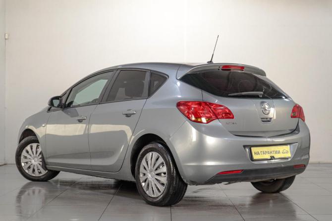 Opel Astra J с пробегом 2010 года, цена 579 000 рублей, 241000 км, хэтчбек, Автокод Объявления