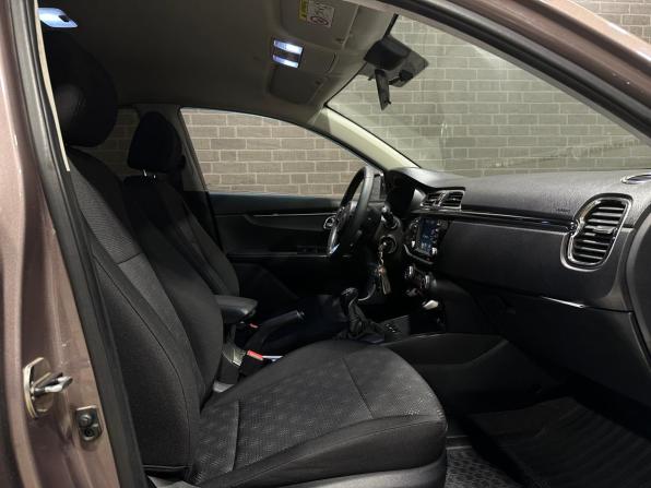 Kia Rio IV с пробегом 2018 года, цена 1 299 000 рублей, 163326 км, седан, Автокод Объявления