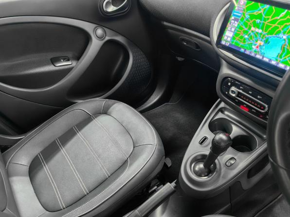 Smart Forfour II с пробегом 2016 года, цена 900 000 рублей, 58728 км, хэтчбек, Автокод Объявления