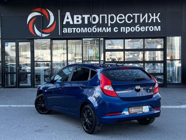 Hyundai Solaris I Рестайлинг с пробегом 2015 года, цена 835 000 рублей, 213279 км, хэтчбек, Автокод Объявления