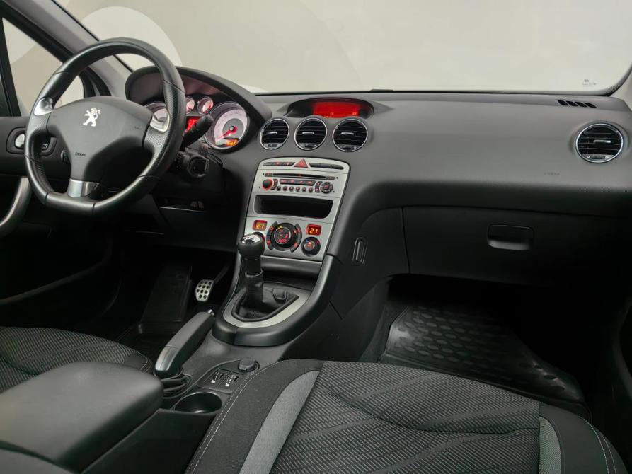 Peugeot 408 I Москва  - изображение 7