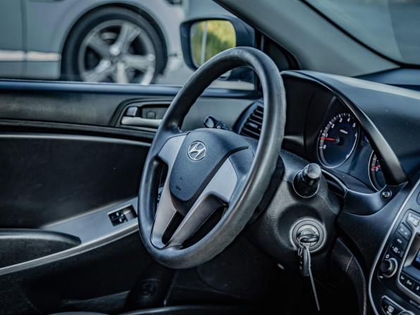 Hyundai Solaris I Рестайлинг с пробегом 2016 года, цена 692 500 рублей, 132000 км, седан, Автокод Объявления
