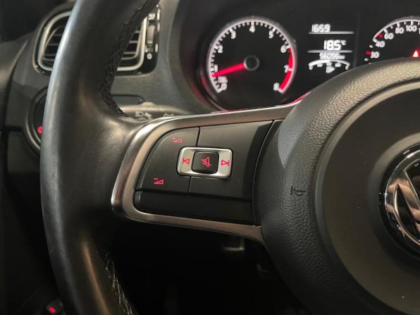 Volkswagen Polo V Рестайлинг с пробегом 2018 года, цена 1 139 000 рублей, 56095 км, седан, Автокод Объявления