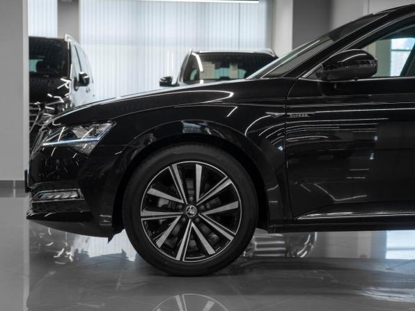 Skoda Superb III Рестайлинг с пробегом 2025 года, цена 3 350 000 рублей, 30 км, лифтбек, Автокод Объявления
