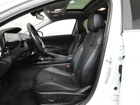 Hyundai Elantra VII (CN7) с пробегом 2021 года, цена 2 050 000 рублей, 52946 км, седан, Автокод Объявления