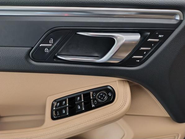 Porsche Macan I Рестайлинг с пробегом 2019 года, цена 5 990 000 рублей, 48580 км, внедорожник, Автокод Объявления