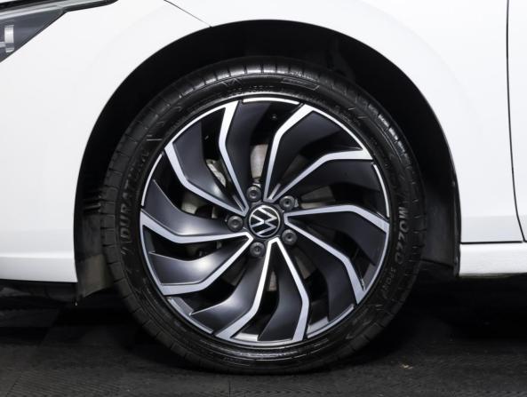 Volkswagen Golf VIII с пробегом 2021 года, цена 2 590 000 рублей, 57258 км, хэтчбек, Автокод Объявления