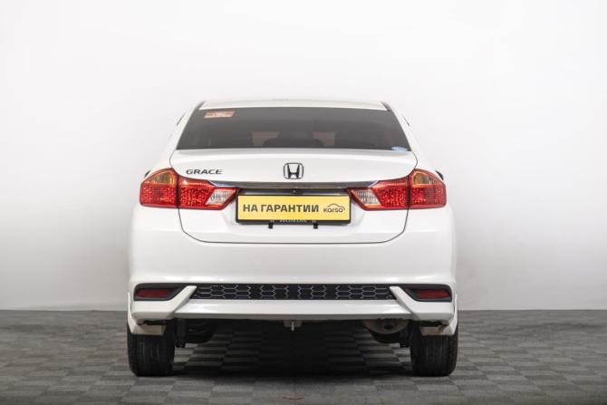 Honda Grace I Рестайлинг с пробегом 2018 года, цена 1 029 000 рублей, 114000 км, седан, Автокод Объявления