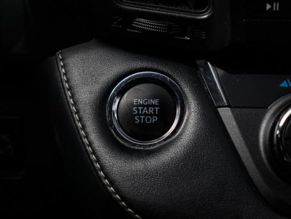 Toyota RAV4 IV (XA40) Рестайлинг с пробегом 2018 года, цена 2 390 000 рублей, 159255 км, внедорожник, Автокод Объявления