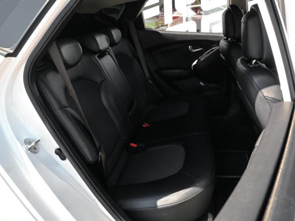 Hyundai ix35 I Рестайлинг с пробегом 2013 года, цена 1 350 000 рублей, 165219 км, внедорожник, Автокод Объявления