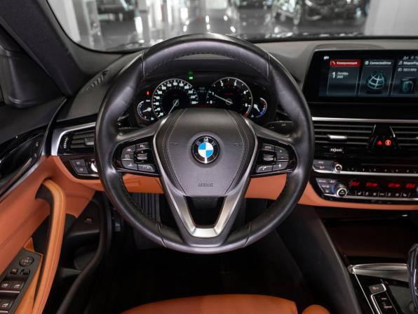 BMW 5 серии VII (G30/G31/G38) с пробегом 2018 года, цена 3 280 000 рублей, 119880 км, седан, Автокод Объявления