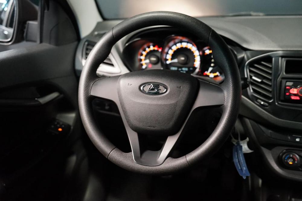 Lada (ВАЗ) Vesta I Крым  - изображение 12