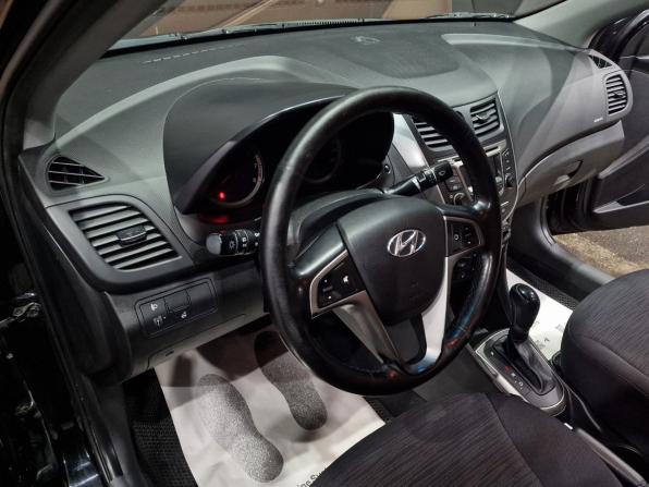 Hyundai Solaris I Рестайлинг с пробегом 2016 года, цена 945 000 рублей, 174569 км, седан, Автокод Объявления