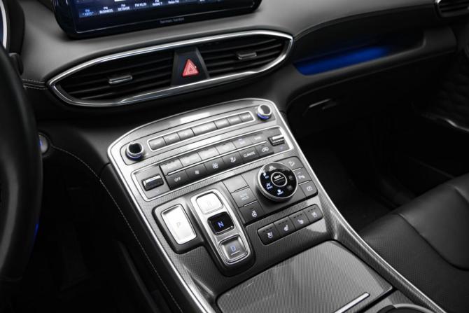 Hyundai Santa Fe IV Рестайлинг с пробегом 2022 года, цена 3 995 000 рублей, 67556 км, внедорожник, Автокод Объявления