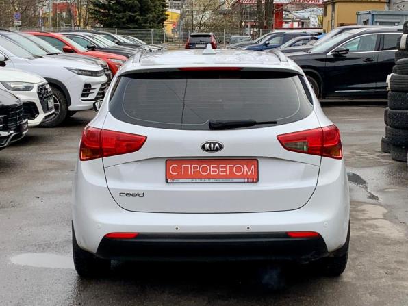 Kia Ceed II Рестайлинг с пробегом 2017 года, цена 1 199 000 рублей, 135000 км, универсал, Автокод Объявления