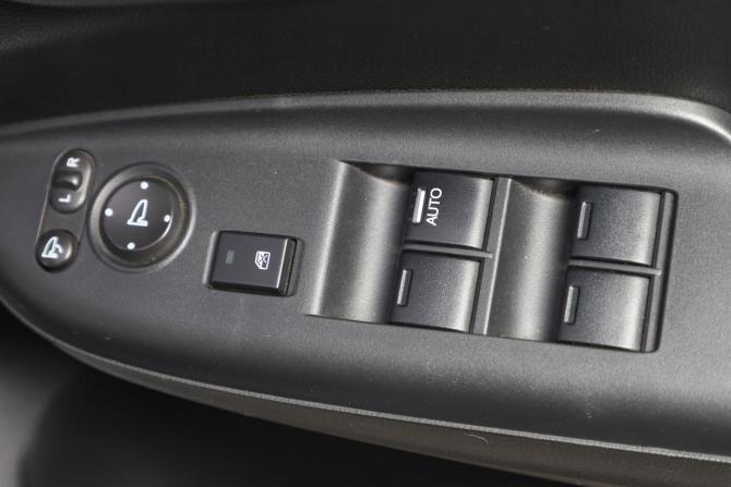 Honda Shuttle II с пробегом 2015 года, цена 1 259 000 рублей, 129012 км, универсал, Автокод Объявления
