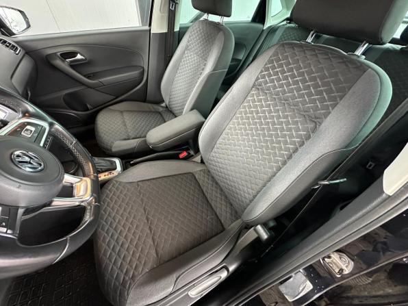 Volkswagen Polo V Рестайлинг с пробегом 2019 года, цена 1 470 000 рублей, 83658 км, седан, Автокод Объявления