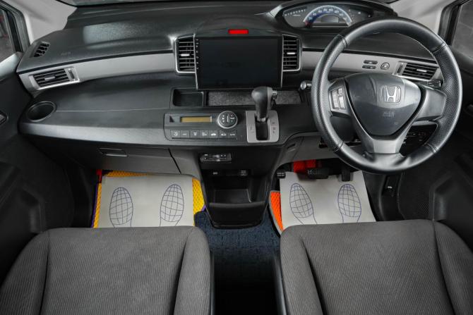 Honda Freed I с пробегом 2010 года, цена 1 019 000 рублей, 260000 км, компактвэн, Автокод Объявления