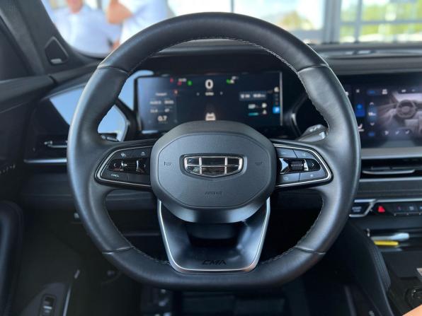 Geely Monjaro I с пробегом 2024 года, цена 3 350 000 рублей, 34741 км, внедорожник, Автокод Объявления