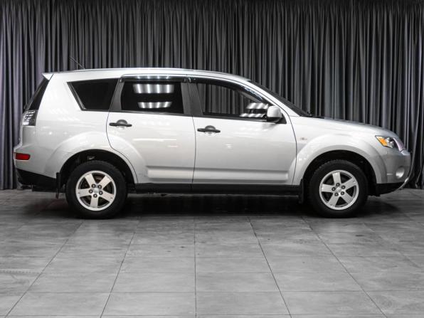 Mitsubishi Outlander II с пробегом 2007 года, цена 740 000 рублей, 243728 км, внедорожник, Автокод Объявления