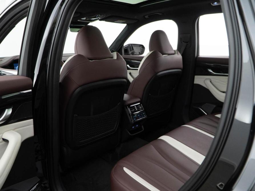 Geely Monjaro I Москва  - изображение 11