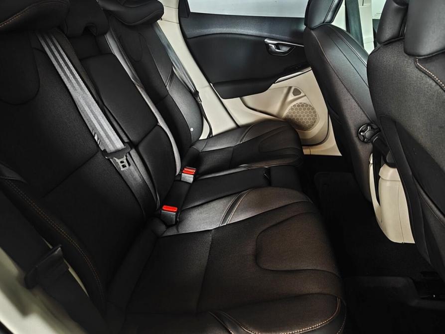 Volvo V40 II Москва  - изображение 10