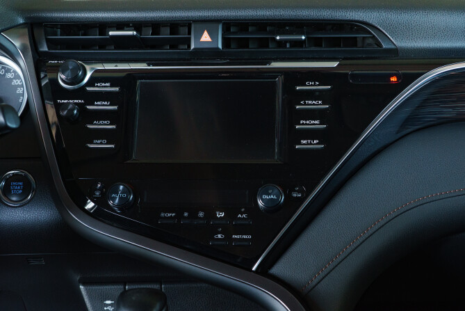 Toyota Camry VIII (XV70) с пробегом 2019 года, цена 2 888 000 рублей, 70500 км, седан, Автокод Объявления