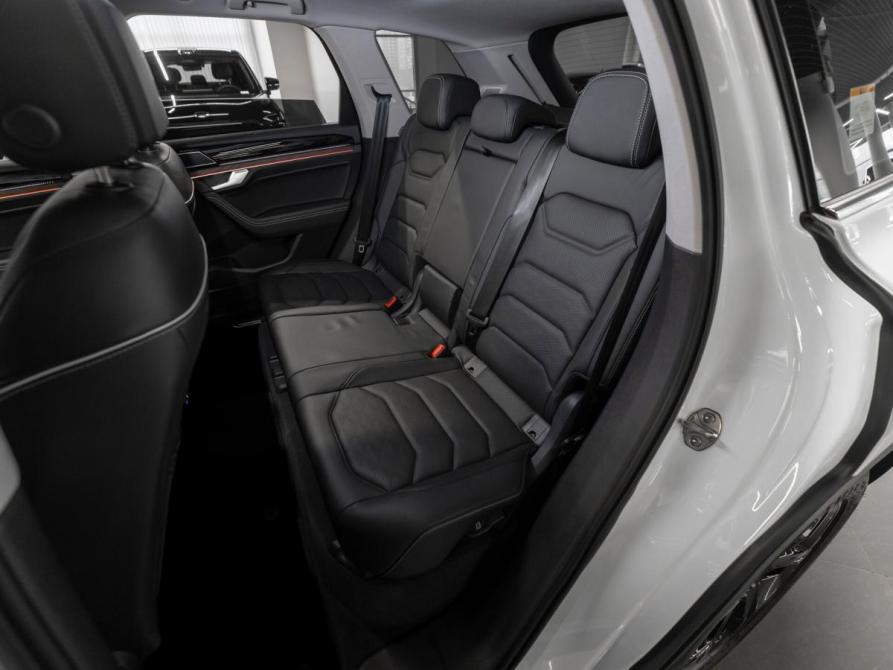 Volkswagen Touareg III Рестайлинг Москва  - изображение 15
