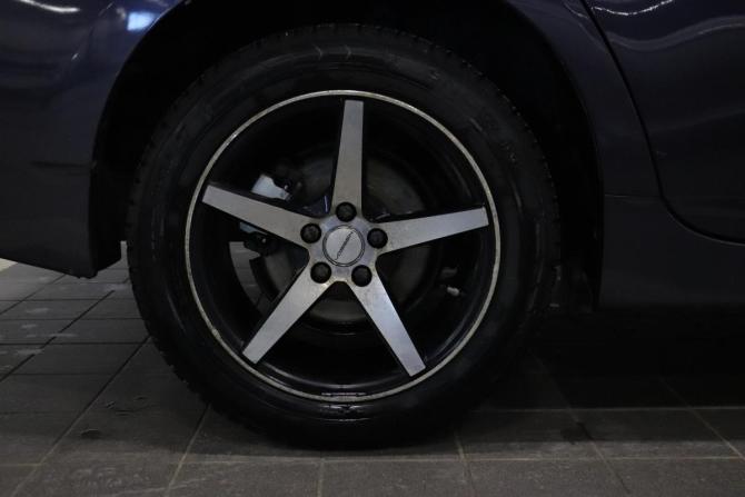 Toyota Prius III (XW30) с пробегом 2011 года, цена 900 000 рублей, 257814 км, лифтбек, Автокод Объявления